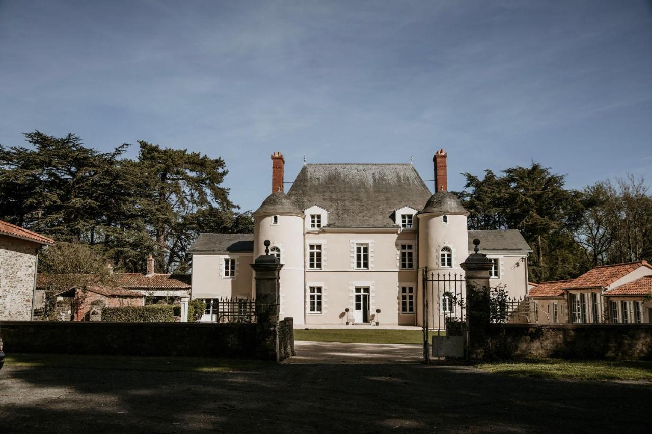 Bed and Breakfast Domaine De La Mazure La Chapelle-Basse-Mer Экстерьер фото